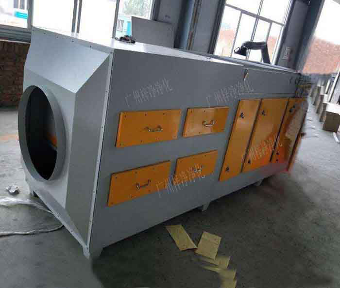 新风柜被广泛应用于民用建筑的通风系统中，同时还可应用到房屋建筑的消防加压送风，净化空调的增压补风等场合。