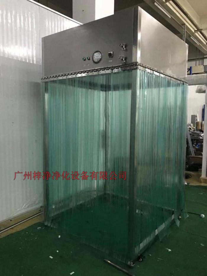 层流采样车广泛适用于医药、制剂、电子、精密仪器、仪表、食品等行业的特殊场合的原辅物料的采样。