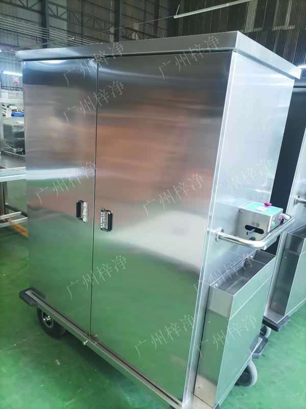 密闭式灭菌器械物品电动转运车采用304拉丝不锈钢板面板厚度：≥1.2mm,表面作拉丝亚光处理。